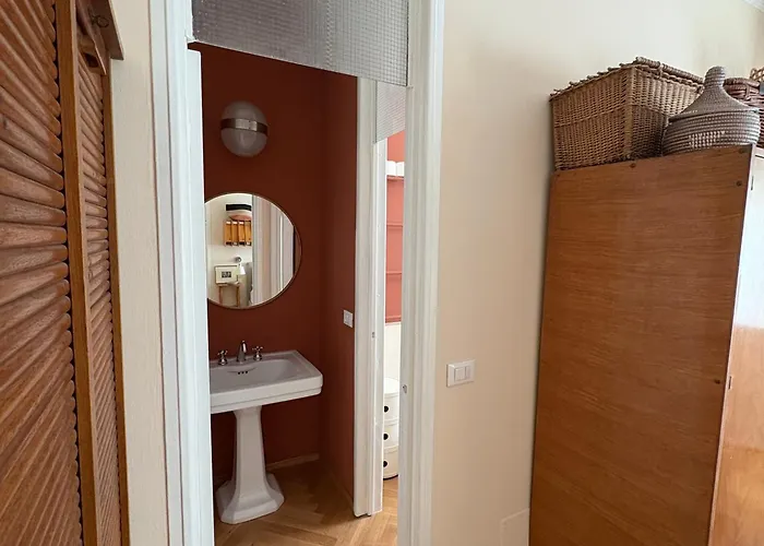 I-host - 22 Marzo 4 Milánó