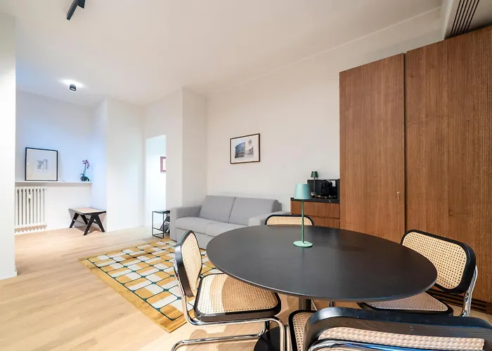 Tantardini House Near Navigli-bocconi Apartamento