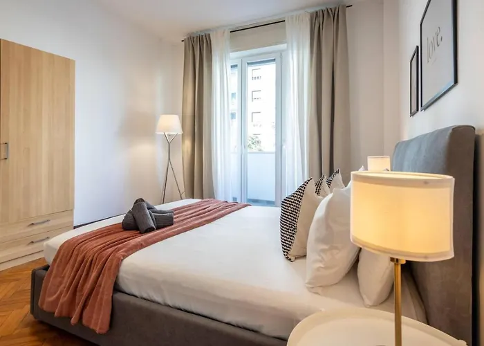 Centrale-duomo 10min - Spacious App - Sleeps 4 Appartement