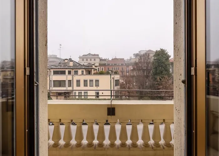 Vintage Chic Flat Steps From Fiera & Wi-fi Μιλάνο