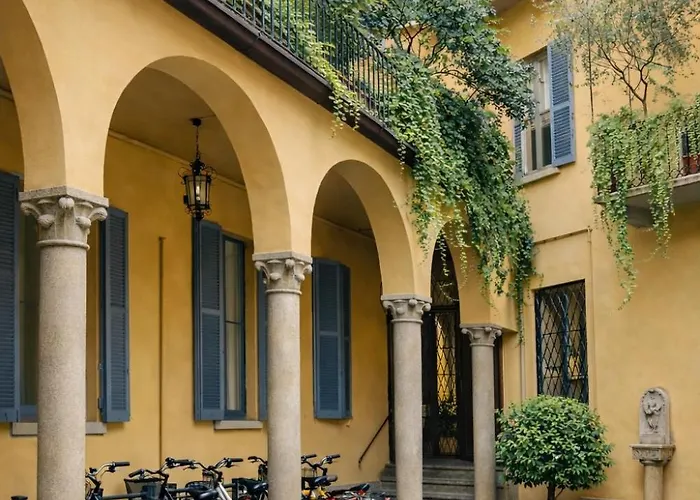 Luxury Design In The Heart Of * Milán