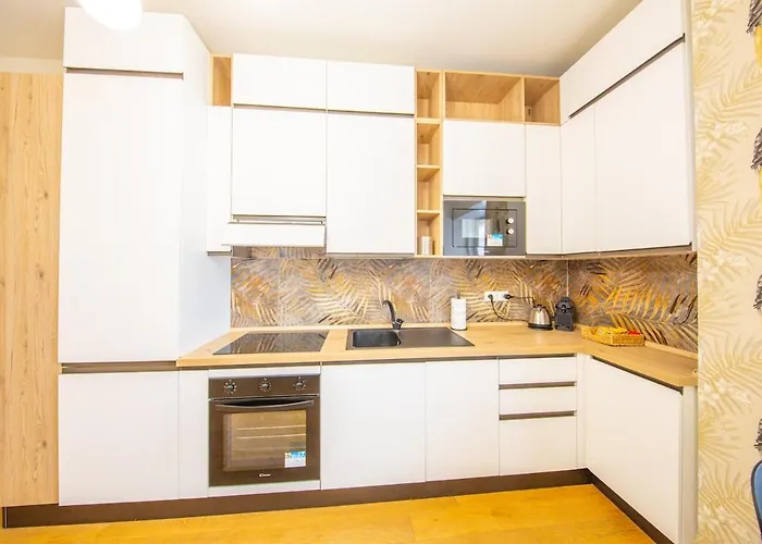 Luxurious 1bdr In Life, Sleeps 4 Apartament Mediolan