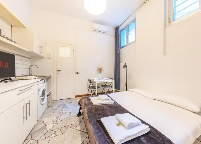 Brera - 10 Min From The Duomo, Shops, Restaurants Apartment
