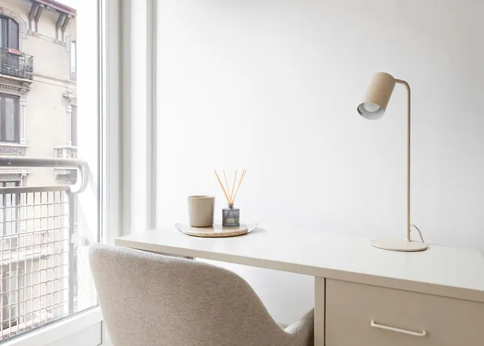 Easylife - - Macchi 26 - * Milano