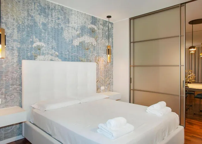 Stayeasy Costanza - Quiet Flat *