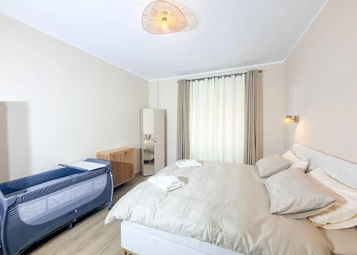 Japanese Luxury Retreat - Dyson - 2 - Zara *