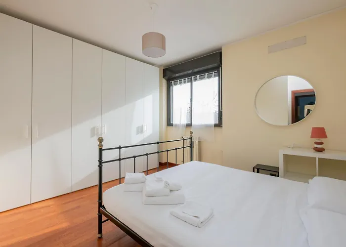 Apartment I Host - Russoli 7 Milan