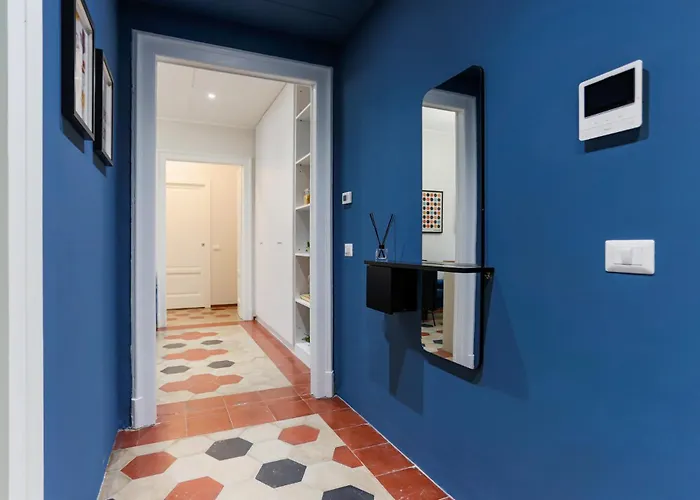 The Rent - Characteristic Three-room Near Via Washington * Milán
