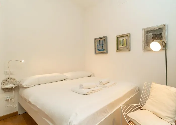 Atelier In Piazza Castello With Private Terrace Milan