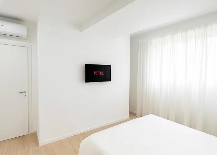 The Boutique - Bande Nere M1 Metro Direct To Duomo & San Siro - Center Mailand