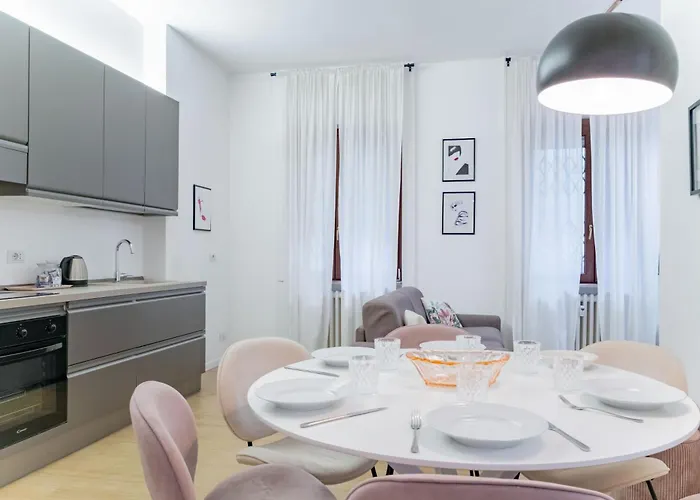 Paganini 4 Exclusive - 2 Bedroom And 2 Bathroom Milán