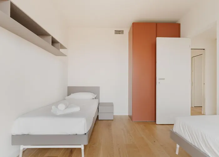 Guesthost - Modern Terrace Flat Lambrate アパート *