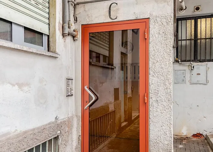 Viale Sarca - 2 Bdr Near Metro, Bicocca Apartamento *