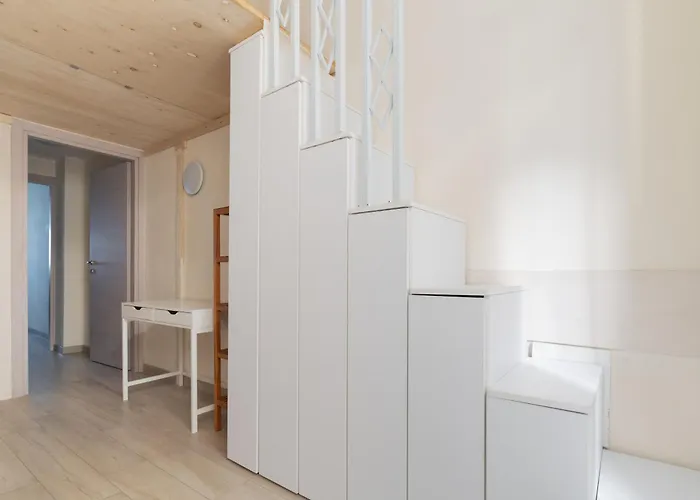 Guesthost - Cozy Loft With Mezzanine * Milano