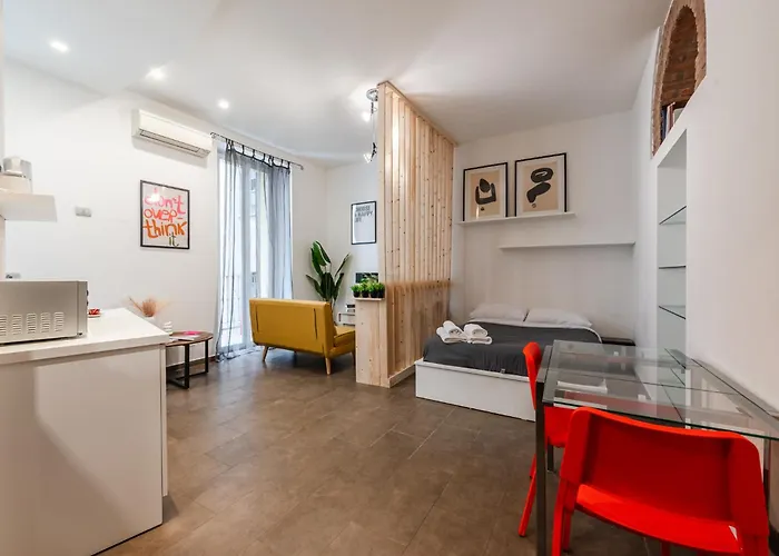 Cozy Boutique In Porta Venezia 아파트 *