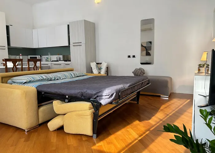 Porta Venezia Elegante Апартаменты