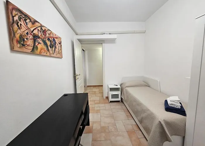Three-room In Tortona District Apartament