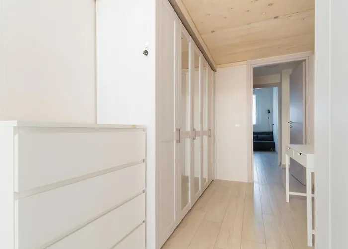 Guesthost - Cozy Loft With Mezzanine Milano