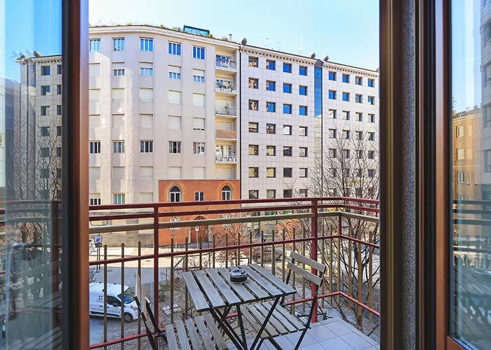 Easyhomes - Piazza Erculea Lägenhet Milano