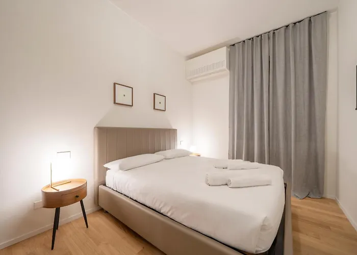 Tantardini House Near Navigli-bocconi Milão