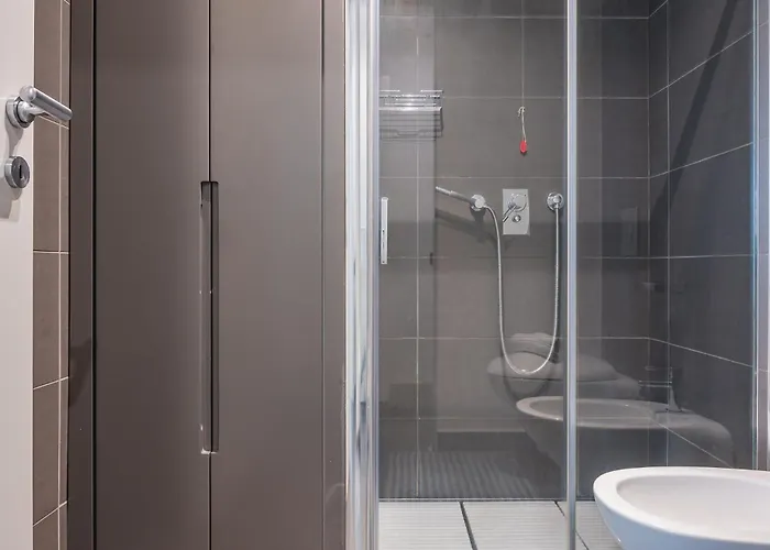 Guest Planet - Arco Della Pace