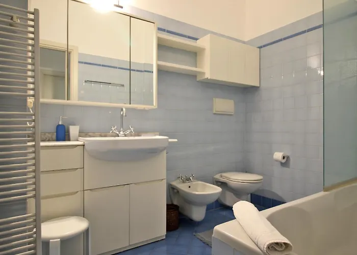 Sahi - Vasto 3 Arena Garibaldi Apartman Milánó