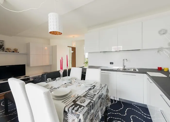 Apartmán New Luxury Attic Santa Giulia Expo