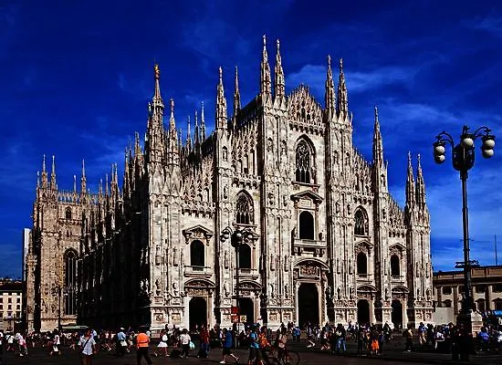 Duomo 15 Minuti * מילאנו
