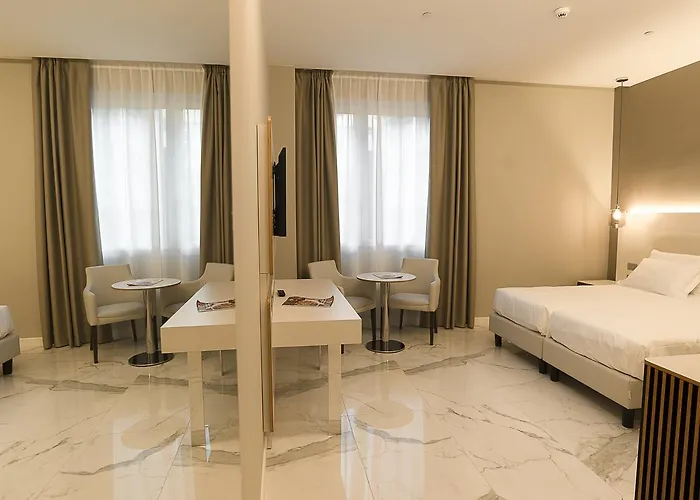 米兰城堡酒店 3*