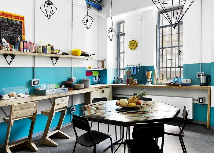 Vandrarhem Madama & Bistrot *