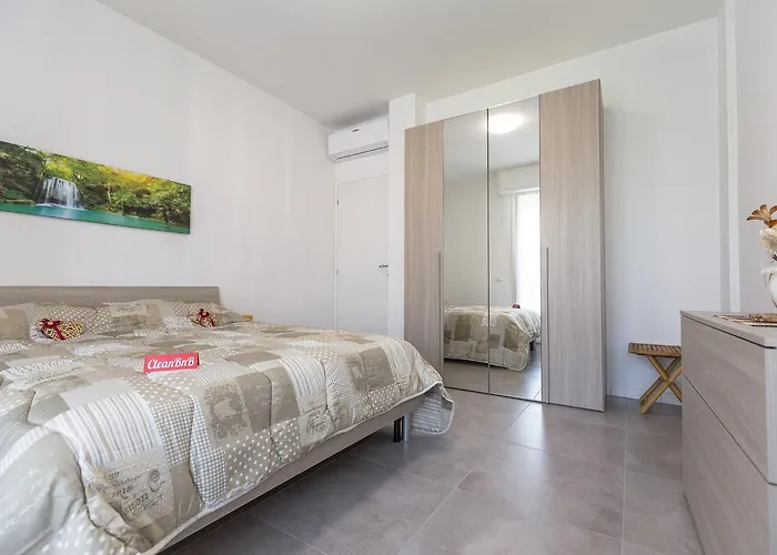 Guesthost - Business Balcony Flat Appartement *