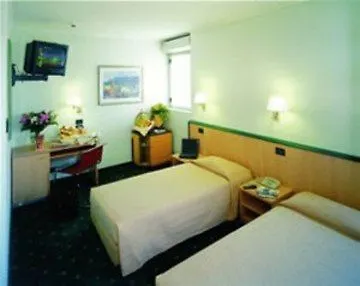 فندق Ginosi Arizona 3*