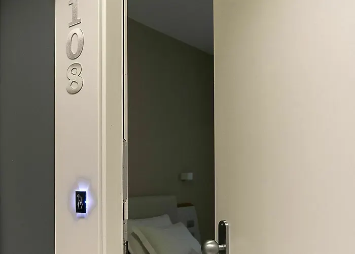 米兰城堡酒店 酒店