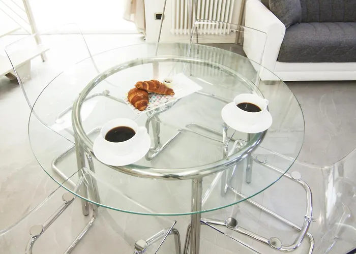 Alessia's Flat - Mac Mahon * Milaan