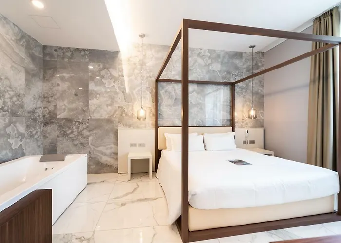 米兰城堡酒店 酒店