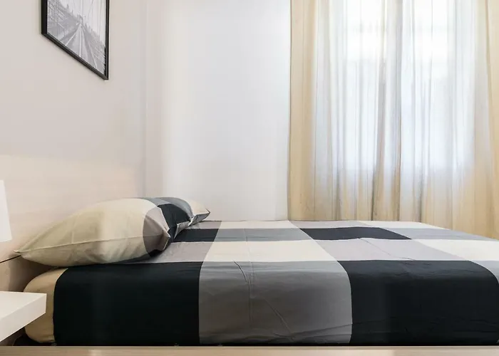 Fan House 22 San Siro 2 Wi-fi Netflix דירה מילאנו