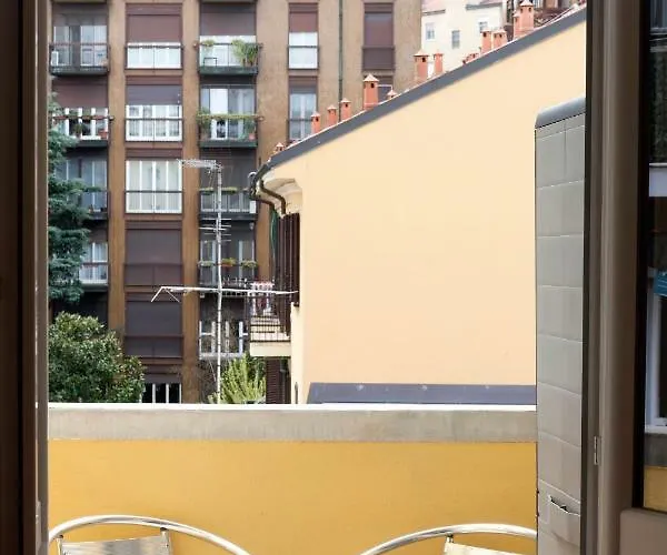 Bright House In Апартаменты Милан