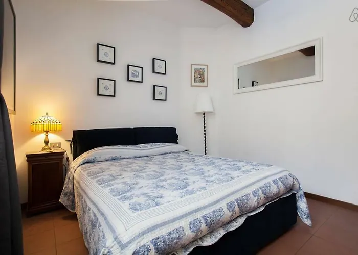 Charming Navigli Apartment *