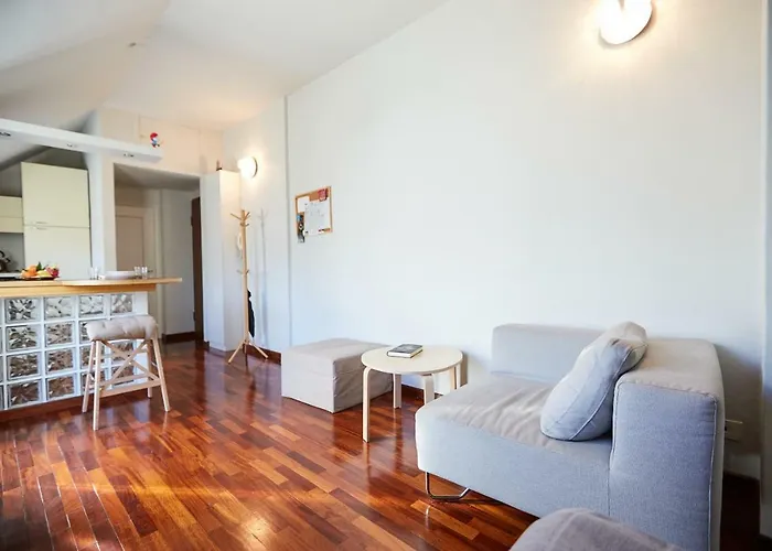 Guesthost - Con Balcone Per 2 Persone *