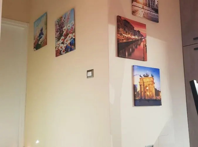 In Certosa Station Apartment *