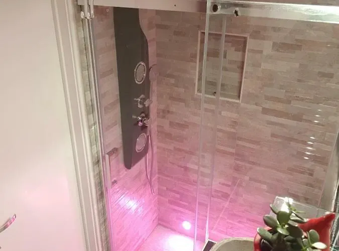 Apartment In Certosa Station Mailand