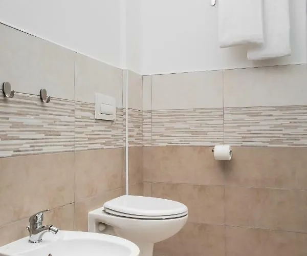 Paruta 65 Szálloda Milánó