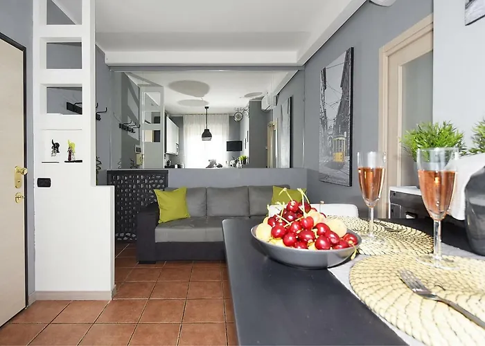 Co&mo A 16 Minuti Da Duomo