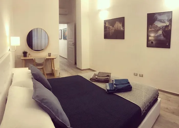Lovely - Brand New Stylish In Navigli Area ميلان
