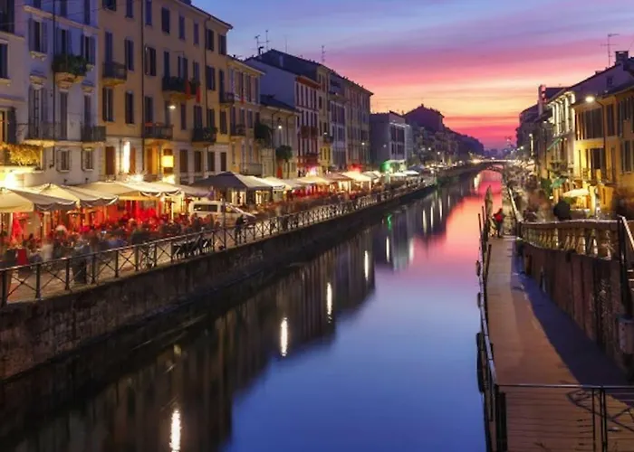 Lovely - Brand New Stylish In Navigli Area شقة *