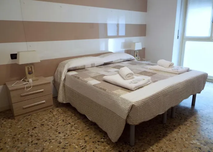 Lacaralele Apartman Milánó