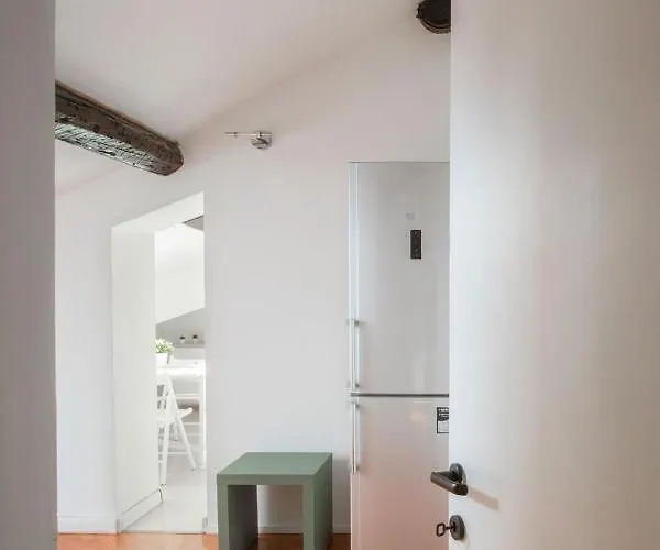 La Mansarda Sui Navigli Апартаменты *