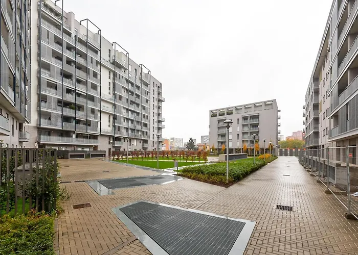 Fiera Flat With Garage Daire