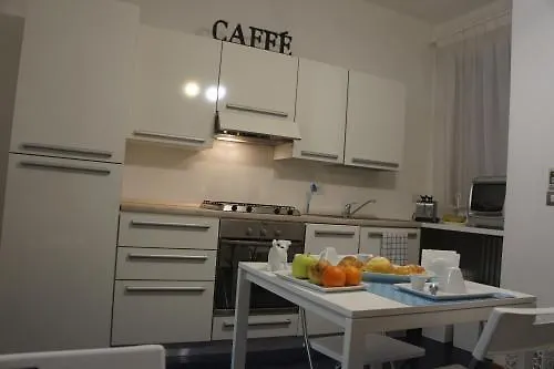 Civico 40 לינה וארוחת בוקר מילאנו