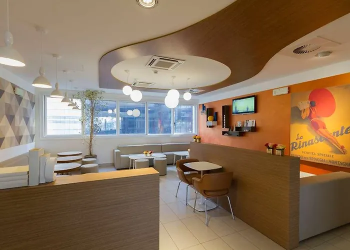 米兰赛尼斯加里波第酒店 酒店